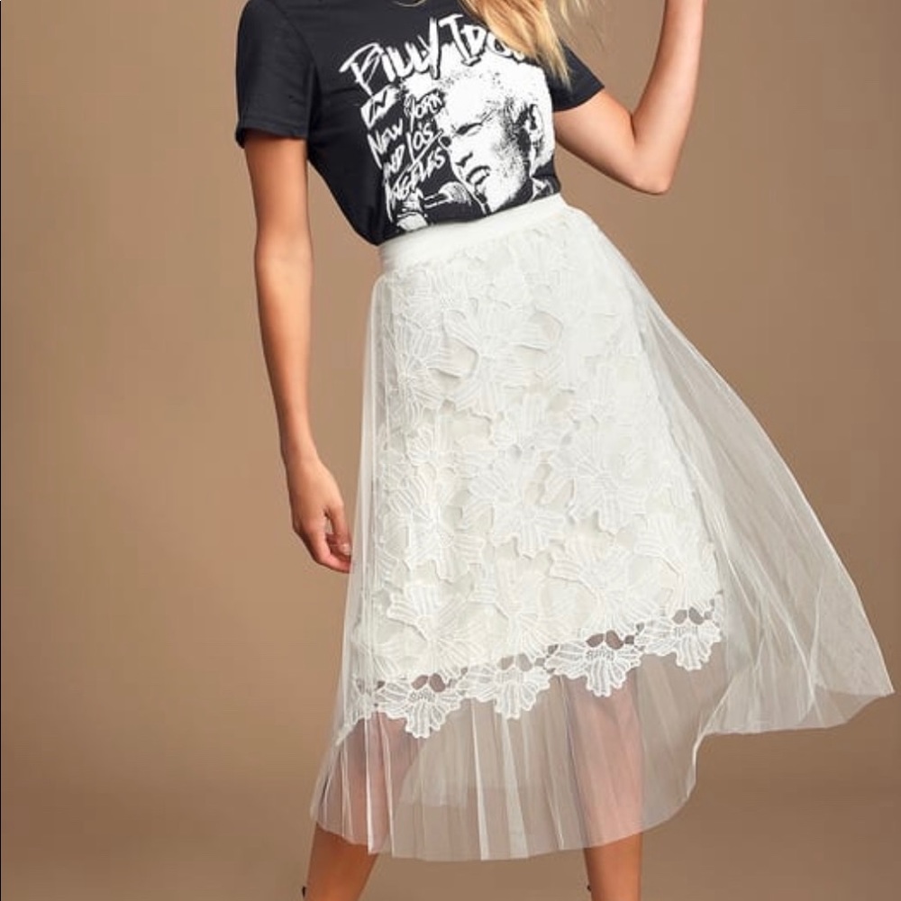 Lulu’s White Embroidered Lace Midi Skirt - Small